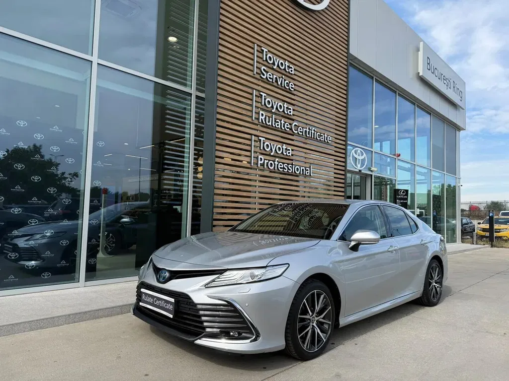 Fotografie: 2023 Toyota Camry