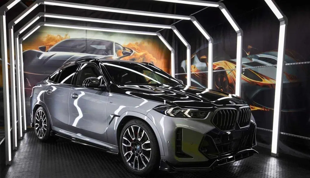 Fotografie: 2024 BMW X6