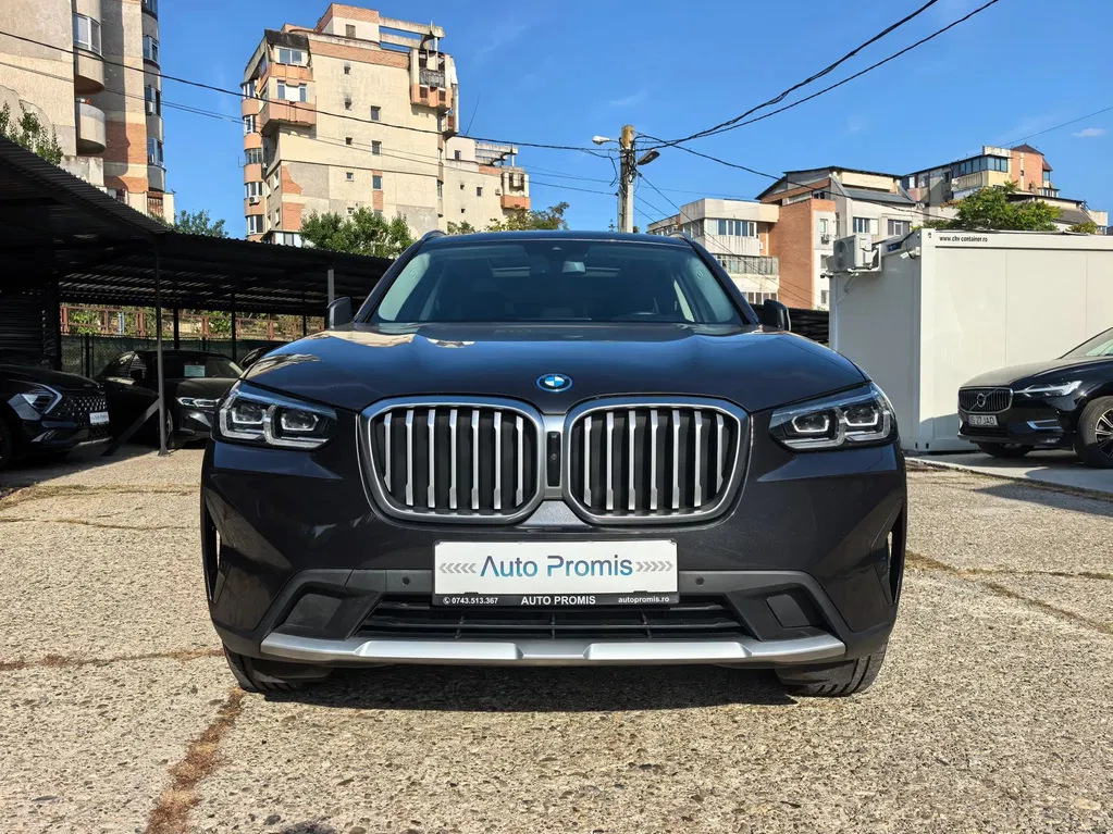 Fotografie: 2022 BMW X3