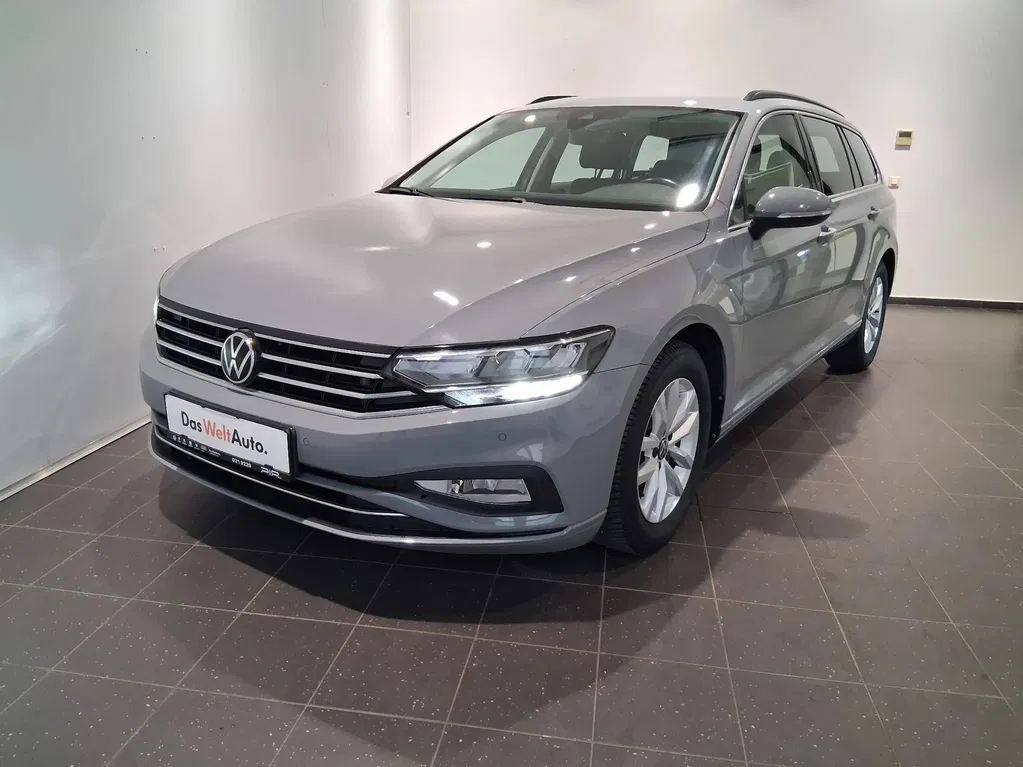 Fotografie: 2022 Volkswagen Passat