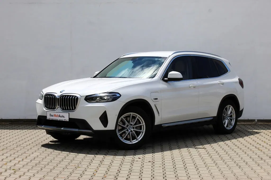 Fotografie: 2022 BMW X3