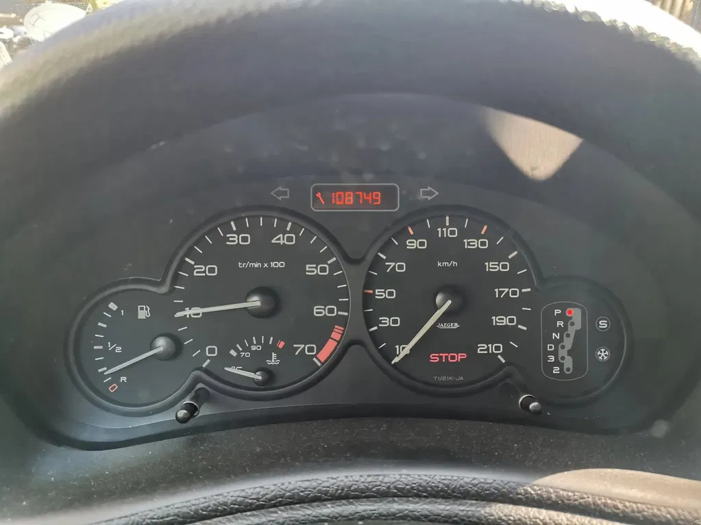 Fotografie: 2002 Peugeot 206