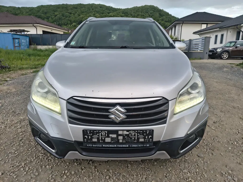 Fotografie: 2013 Suzuki SX4 S-Cross
