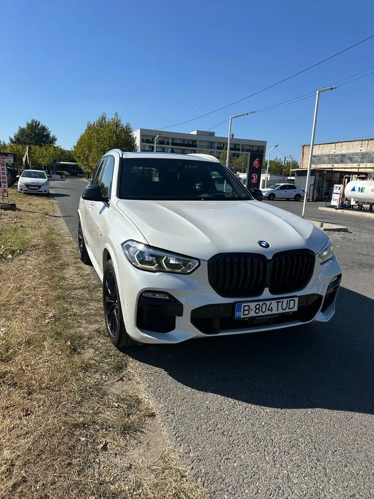 Fotografie: 2020 BMW X5