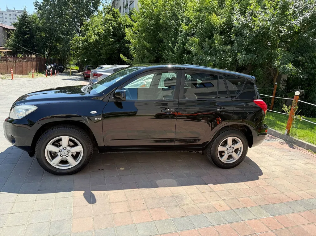 Fotografie: 2007 Toyota RAV-4