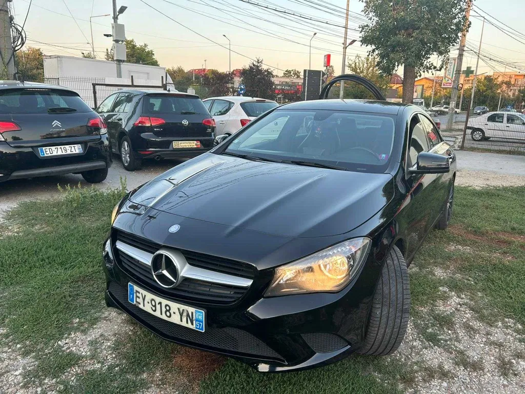 Fotografie: 2013 Mercedes-Benz CLA 200