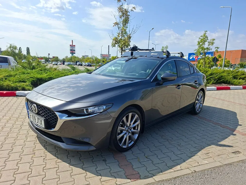 Fotografie: 2020 Mazda 3