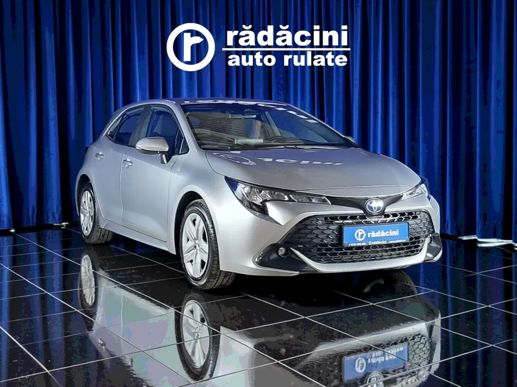 Fotografie: 2023 Toyota Corolla