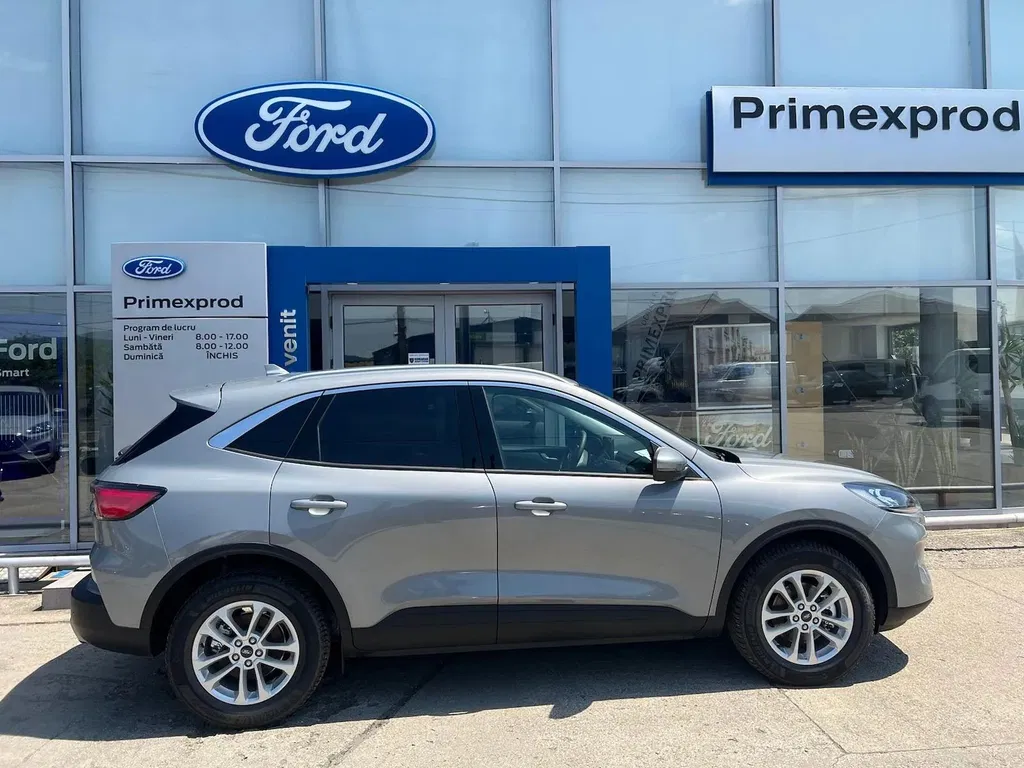 Fotografie: 2024 Ford Kuga