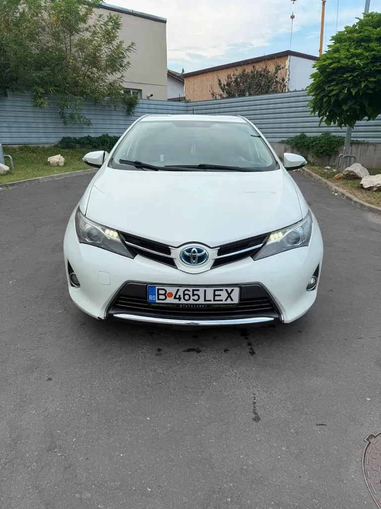 Fotografie: 2015 Toyota Auris