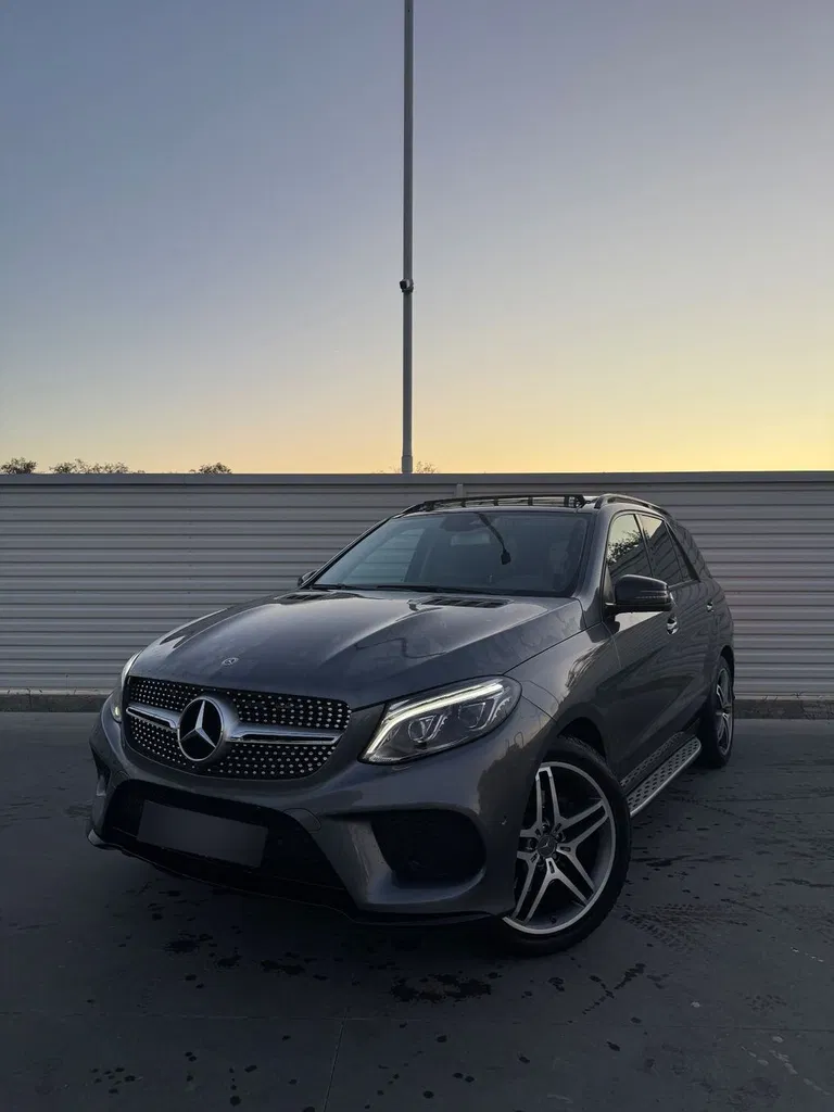 Fotografie: 2017 Mercedes-Benz GLE