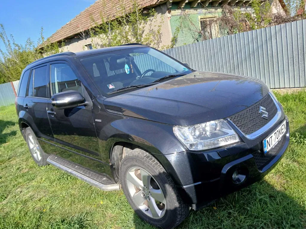 Fotografie: 2010 Suzuki Grand Vitara