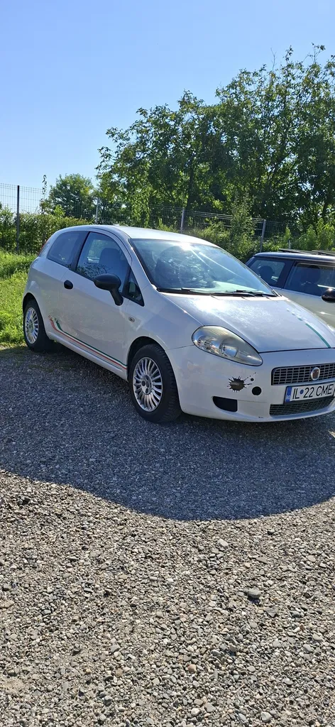 Fotografie: 2009 Fiat Grande Punto