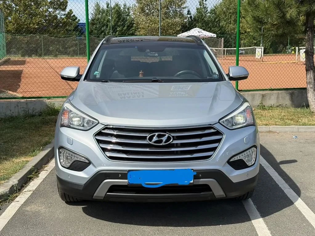 Fotografie: 2014 Hyundai Grand Santa Fe