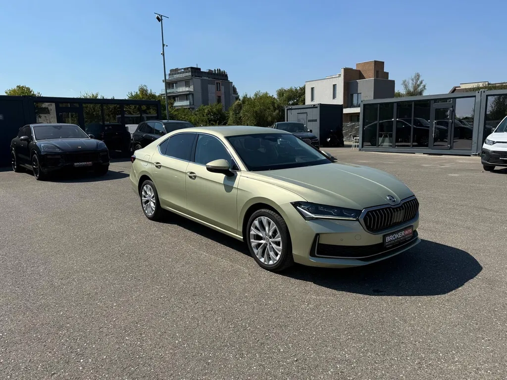 Fotografie: 2024 Skoda Superb