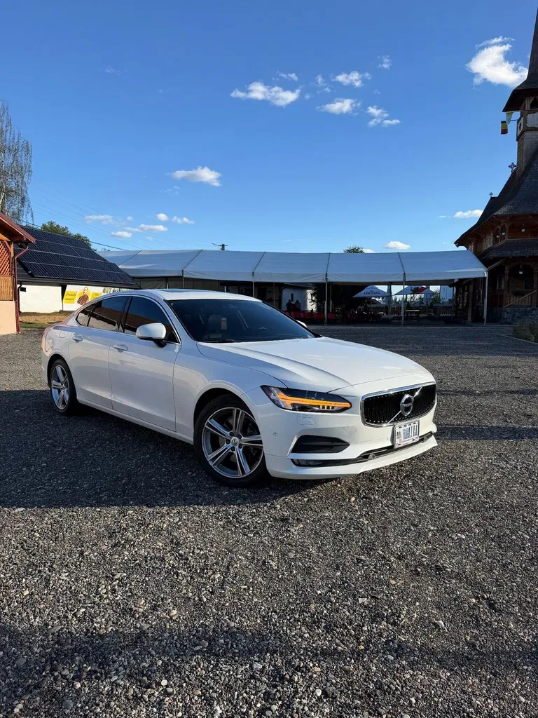 Fotografie: 2017 Volvo S90