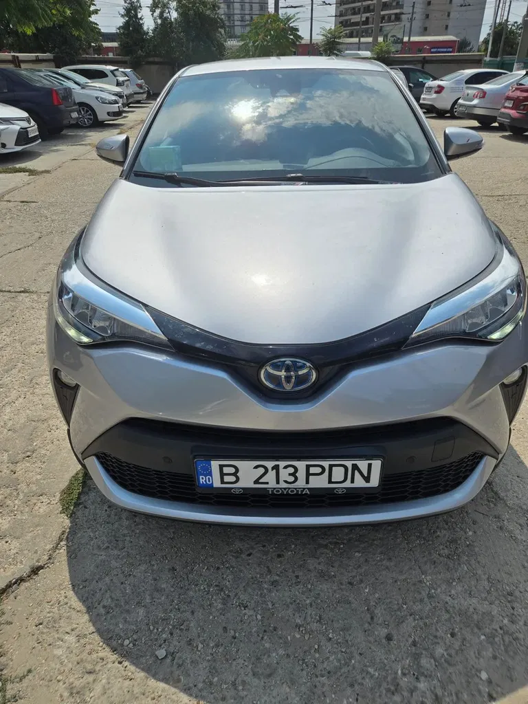 Fotografie: 2023 Toyota C-HR