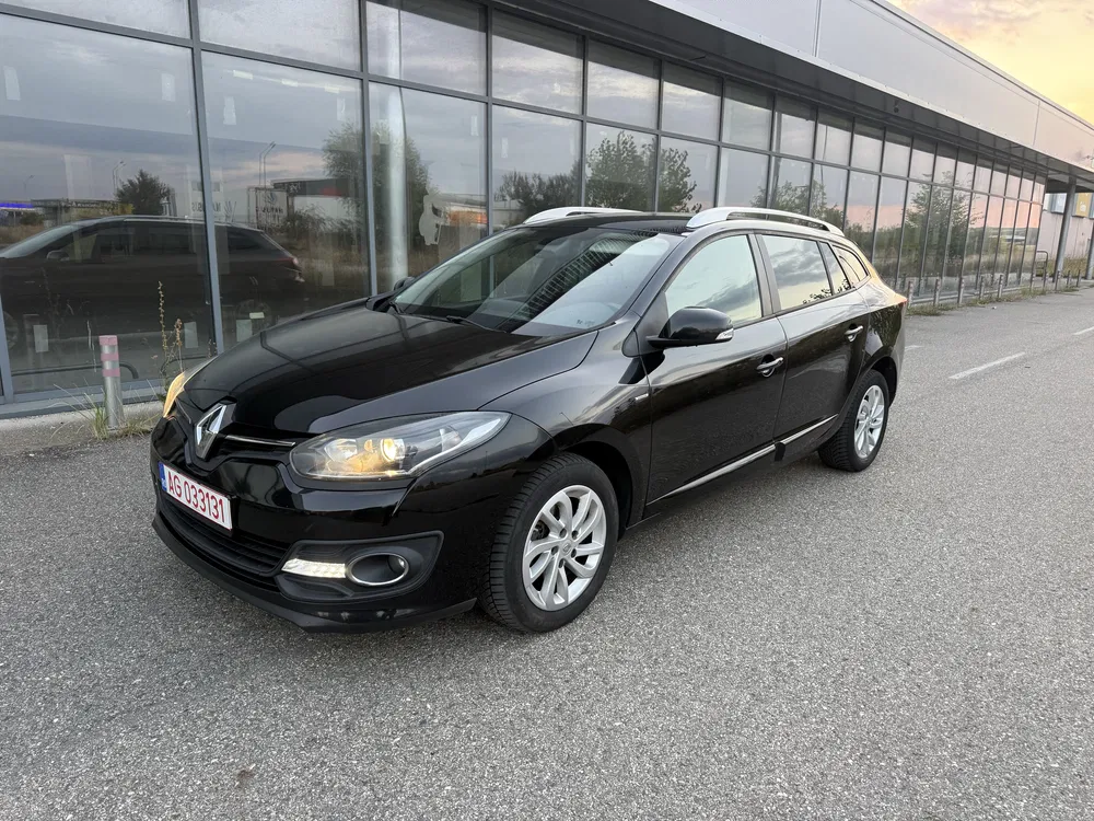 Fotografie: 2015 Renault Megane