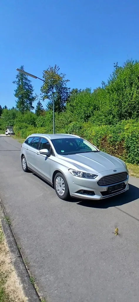 Fotografie: 2015 Ford Mondeo