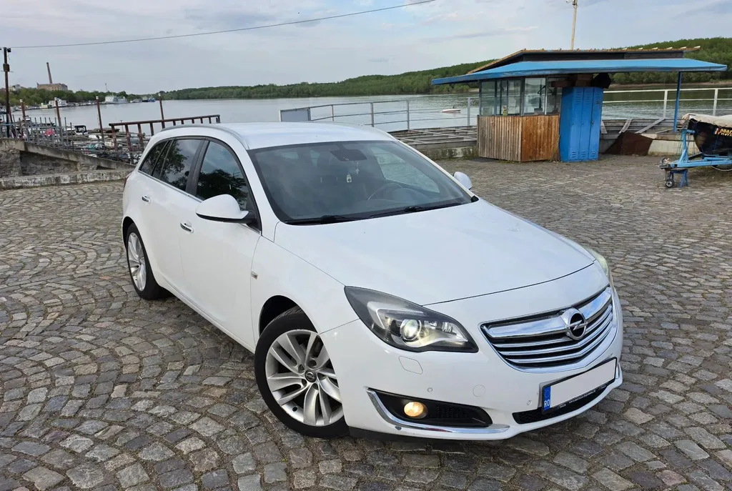 Fotografie: 2014 Opel Insignia