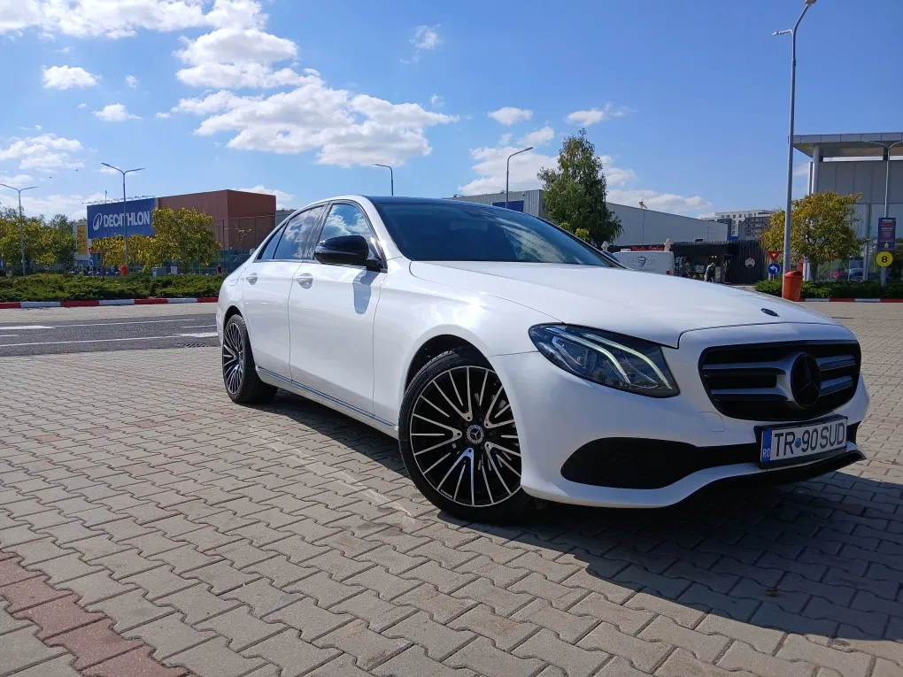 Fotografie: 2018 Mercedes-Benz E Class