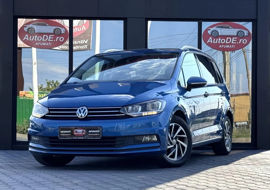 Fotografie: 2017 Volkswagen Touran