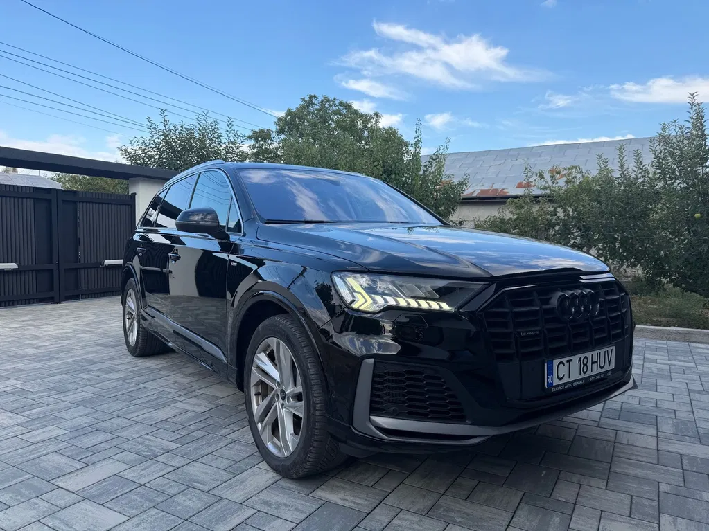 Fotografie: 2021 Audi Q7