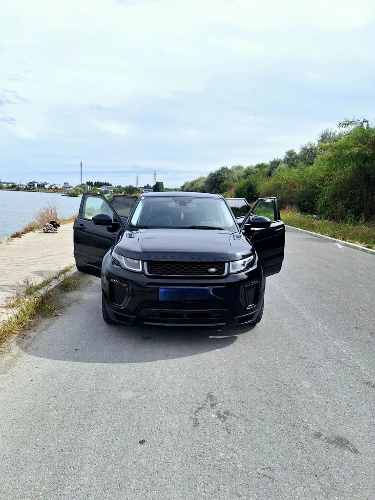 Fotografie: 2015 Land Rover Range Rover Evoque