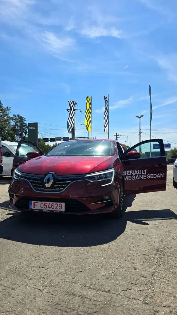 Fotografie: 2025 Renault Megane