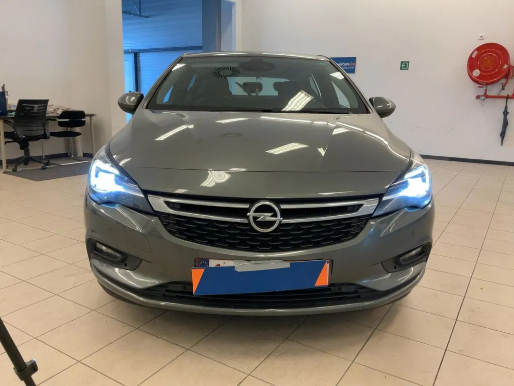 Fotografie: 2017 Opel Astra