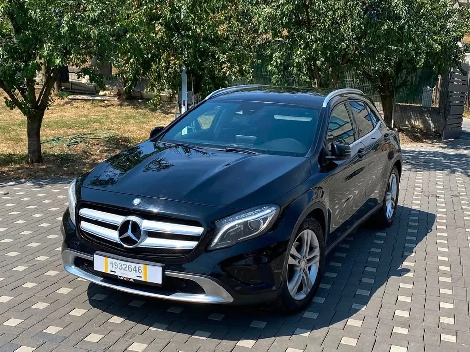 Fotografie: 2016 Mercedes-Benz GLA