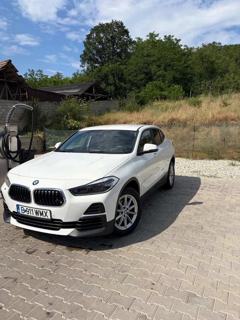 Fotografie: 2020 BMW X2