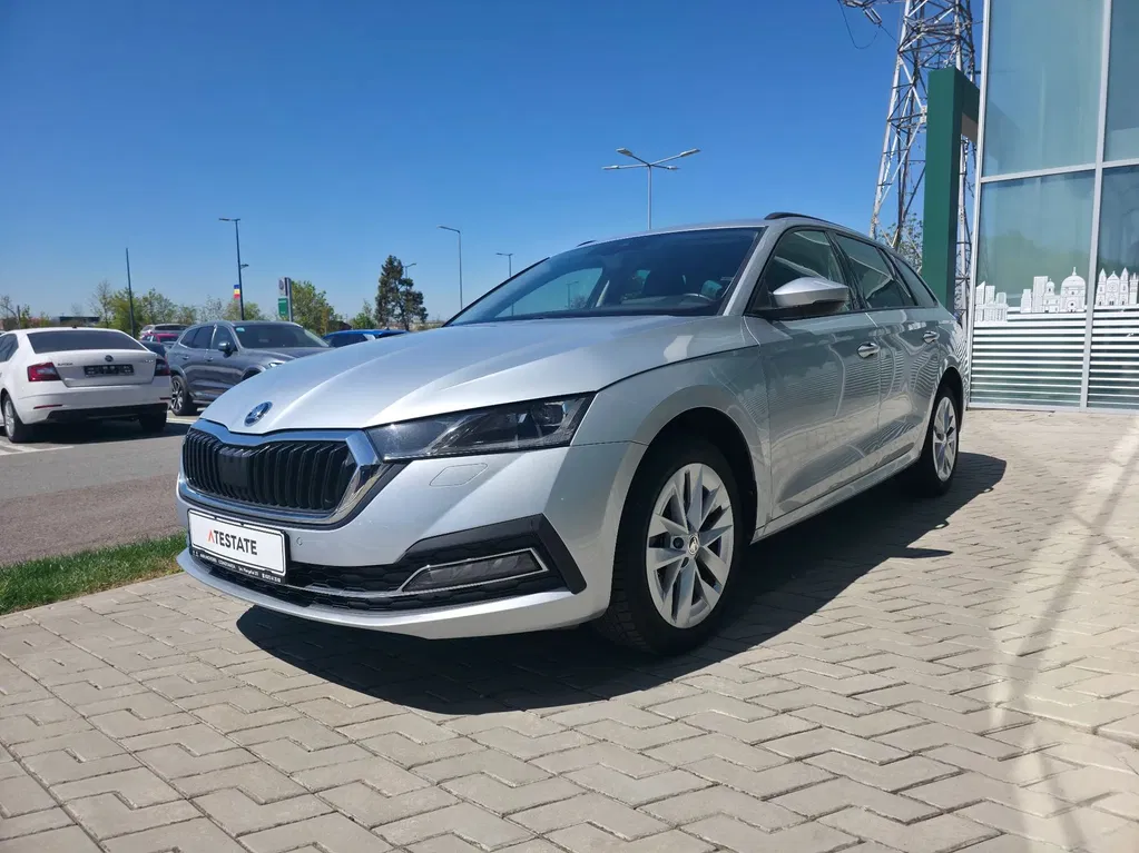 Fotografie: 2023 Skoda Octavia