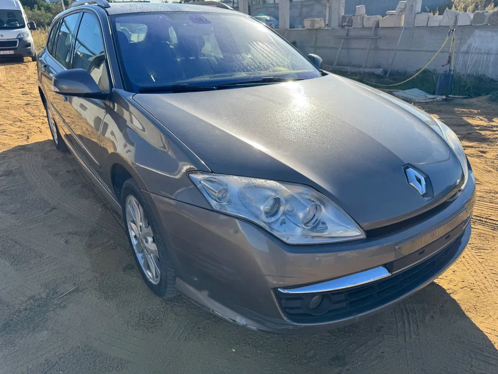 Fotografie: 2008 Renault Laguna