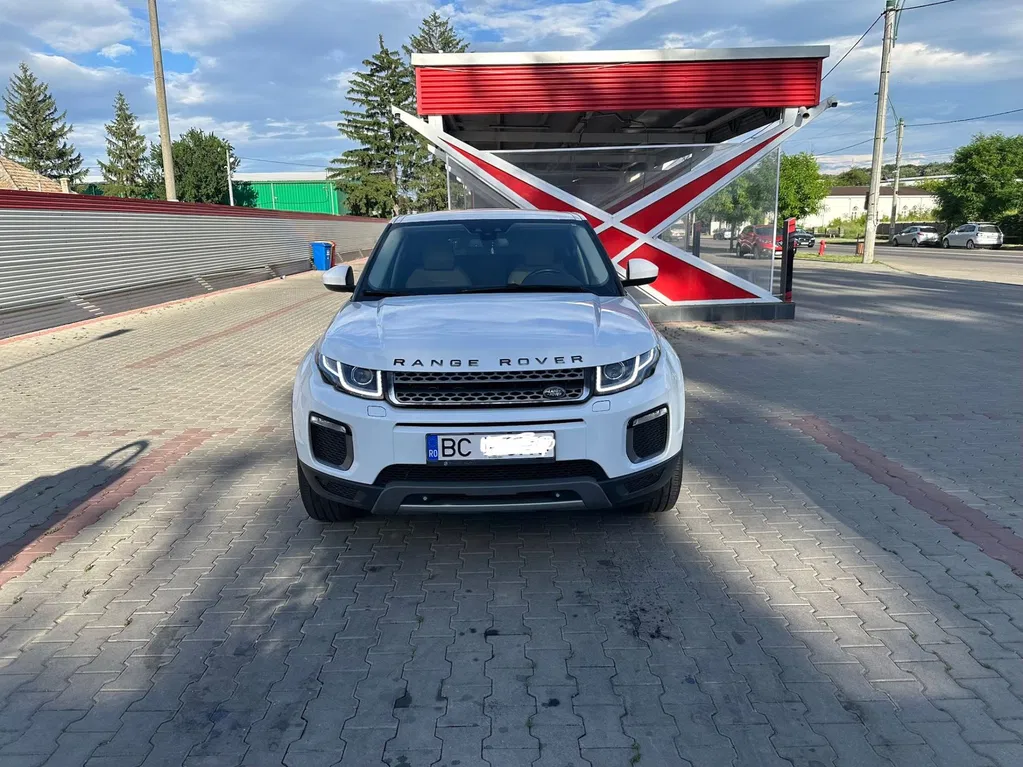 Fotografie: 2017 Land Rover Range Rover Evoque