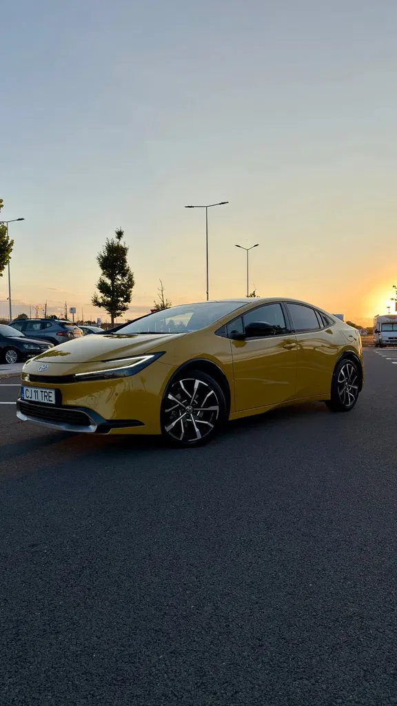 Fotografie: 2024 Toyota Prius