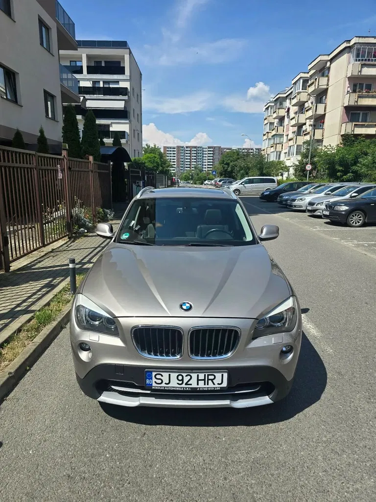 Fotografie: 2010 BMW X1