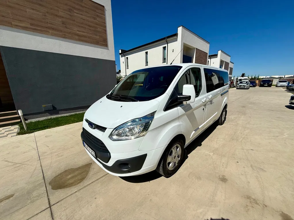 Fotografie: 2015 Ford Tourneo Custom