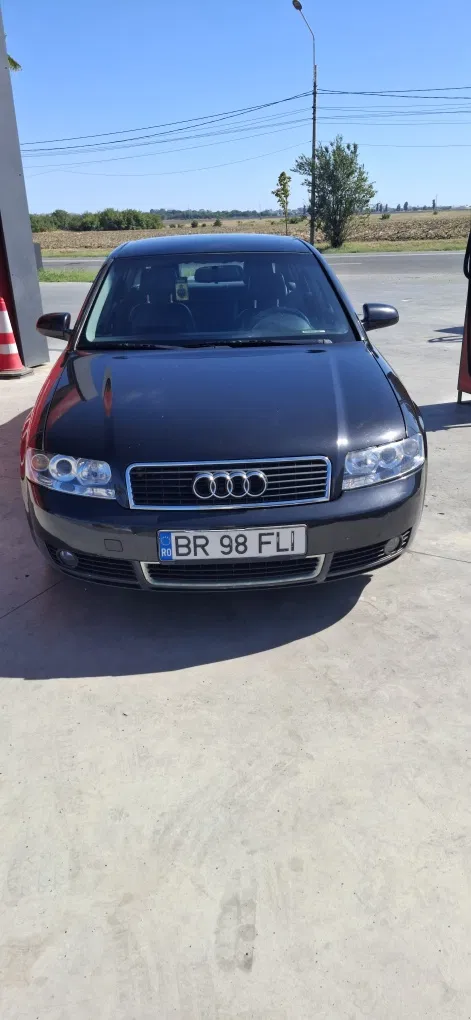 Fotografie: 2002 Audi A4 Limuzina