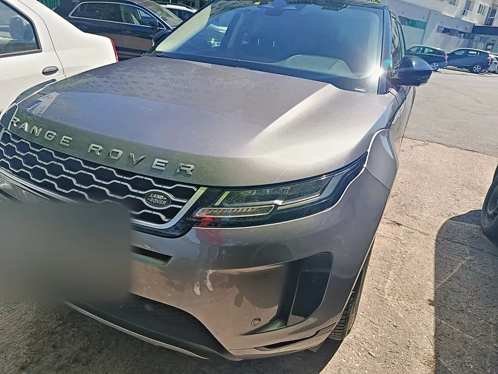 Fotografie: 2021 Land Rover Range Rover Evoque