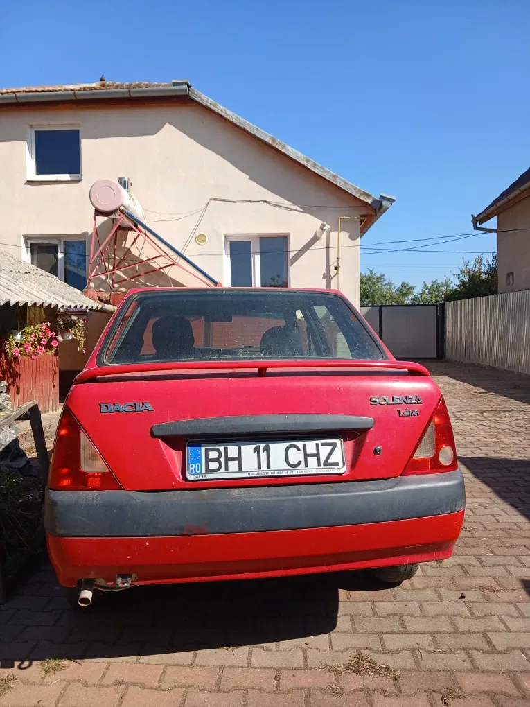 Fotografie: 2004 Dacia Solenza