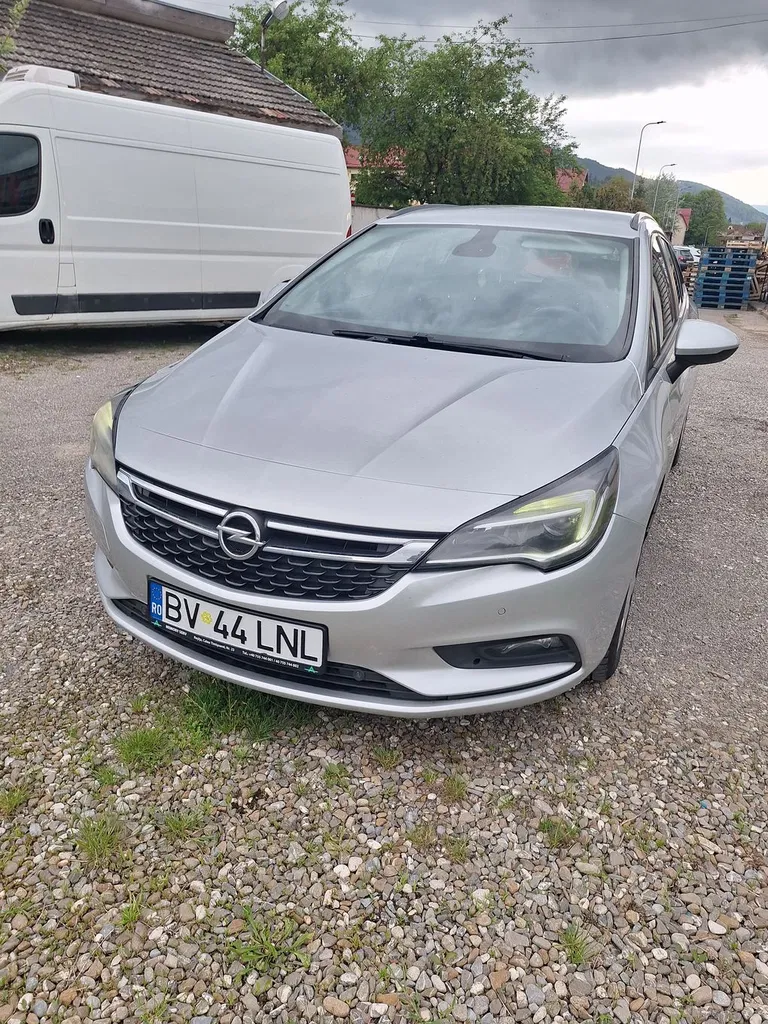 Fotografie: 2017 Opel Astra