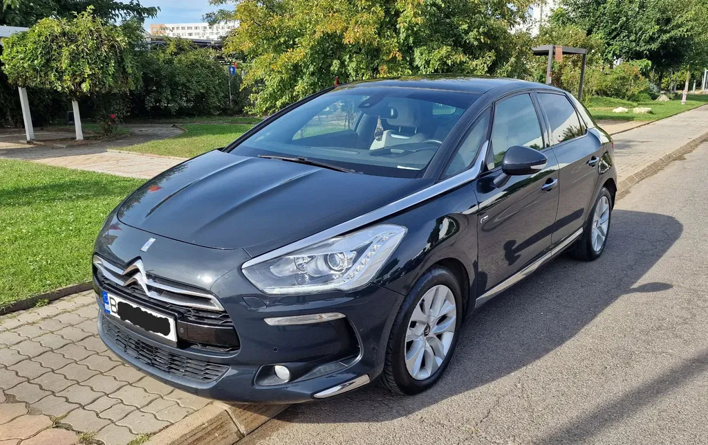 Fotografie: 2012 Citroen DS5