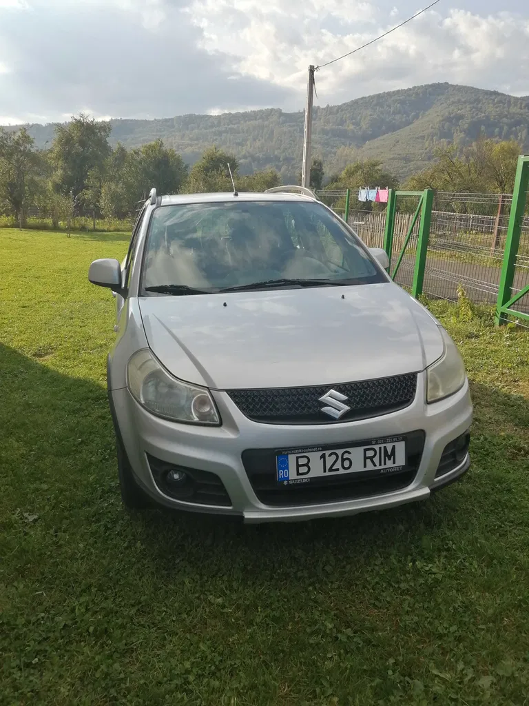 Fotografie: 2011 Suzuki SX4