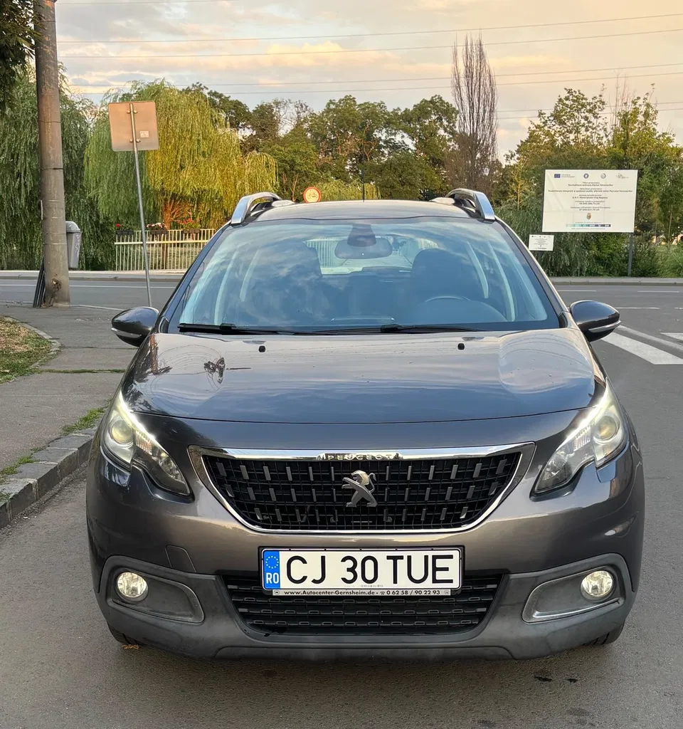 Fotografie: 2017 Peugeot 2008