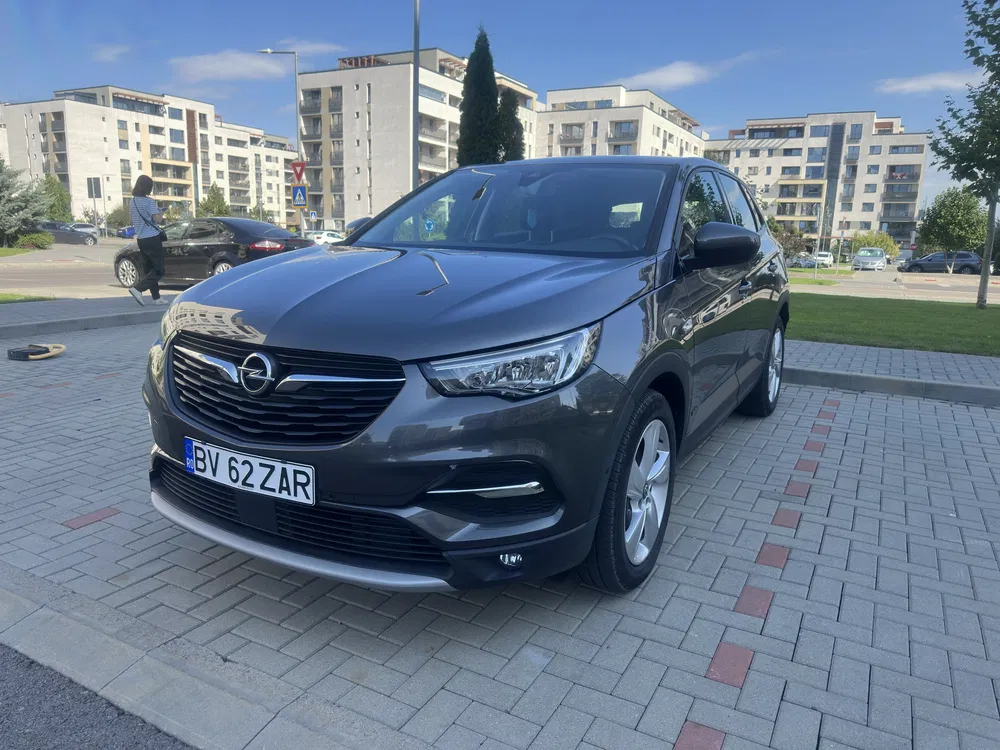 Fotografie: 2021 Opel Grandland X