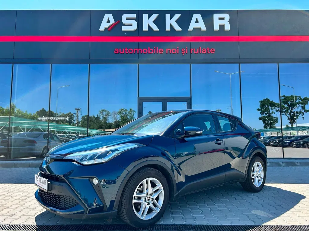 Fotografie: 2023 Toyota C-HR