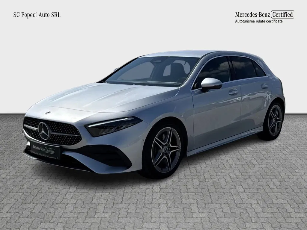 Fotografie: 2023 Mercedes-Benz A