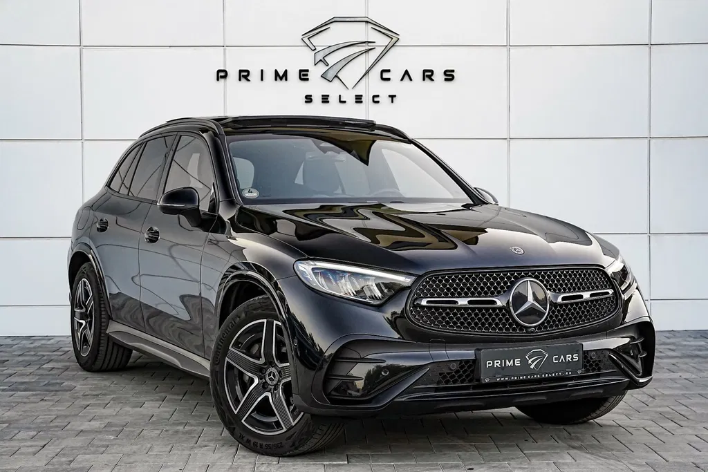 Fotografie: 2024 Mercedes-Benz GLC
