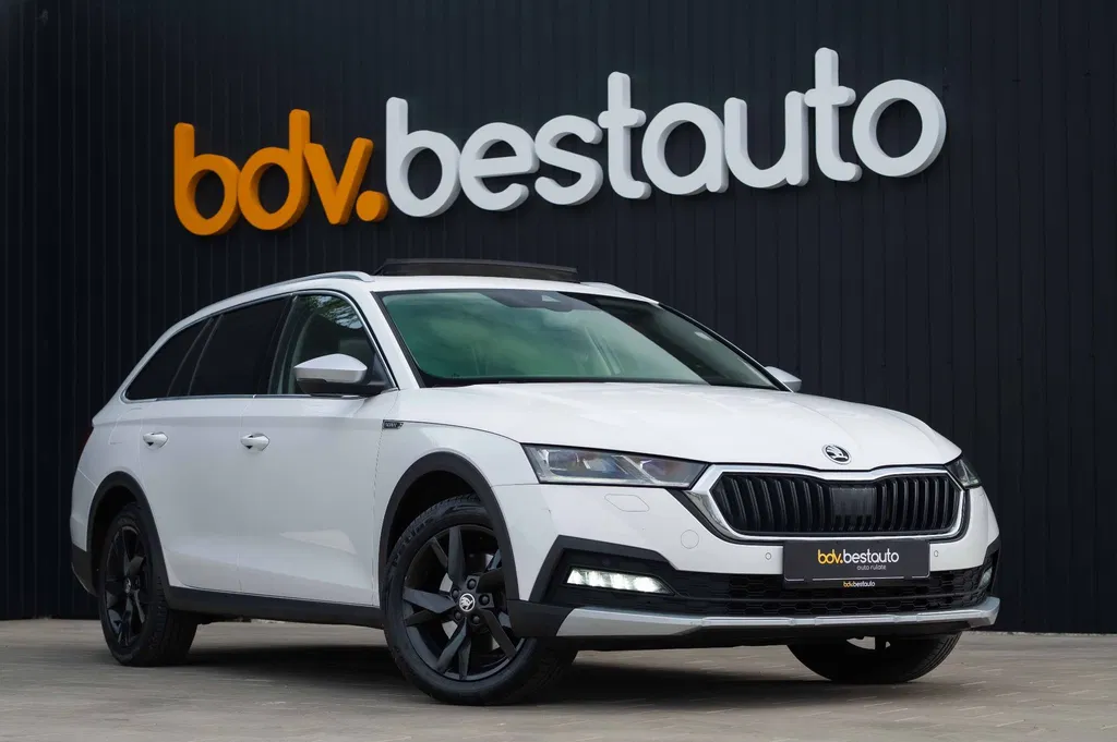 Fotografie: 2023 Skoda Octavia